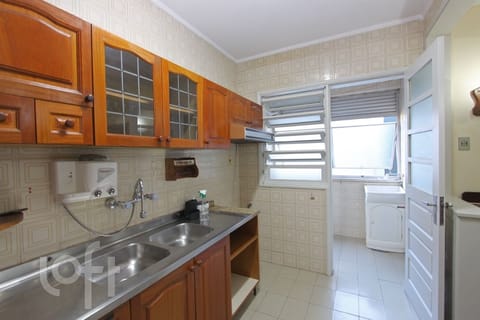 Image 13 - 226047